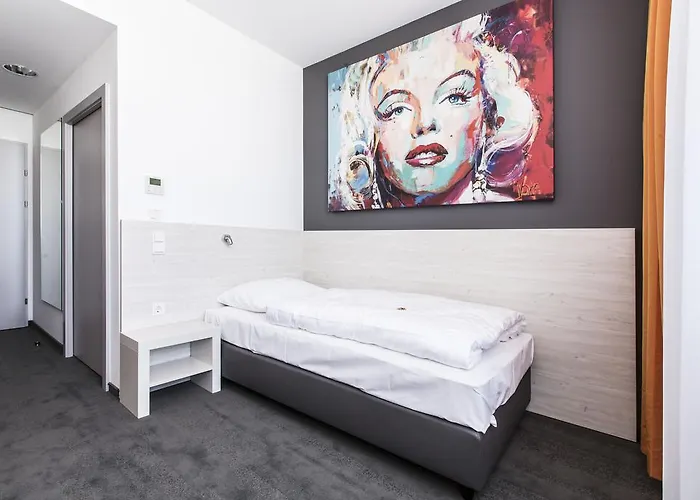 Отель Msc Нойнкирхен